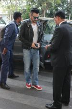 Sanjay Kapoor snapped at airport on 17th Feb 2016